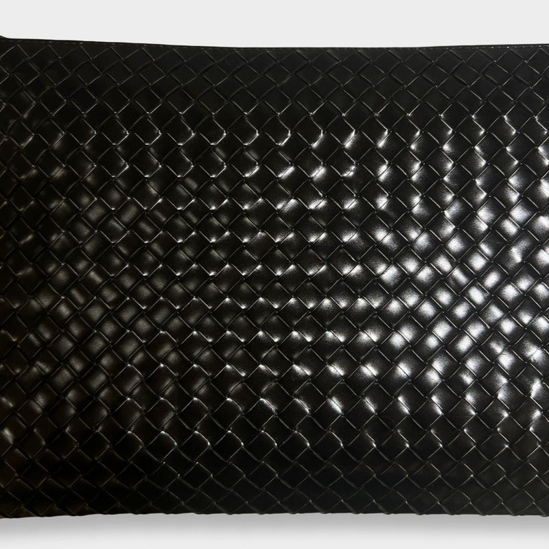 Bottega Veneta Women's Intrecciato Black Leather Clutch