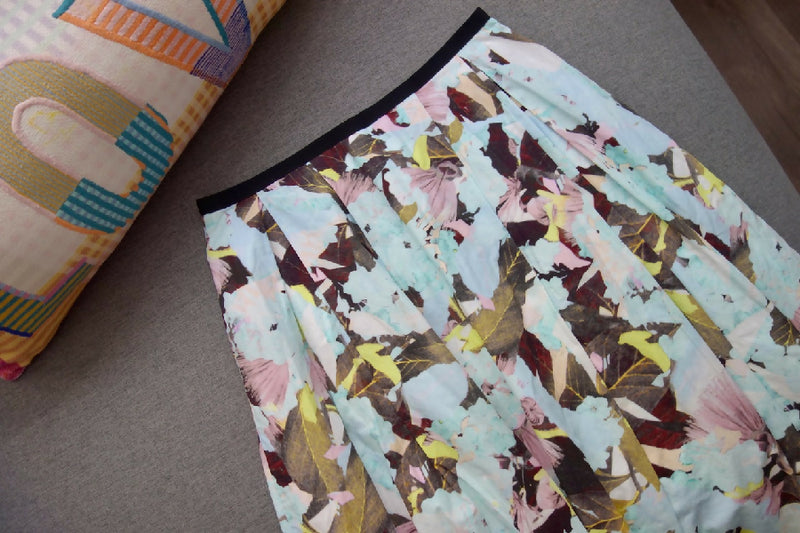 Erdem blue floral print pleated Imari skirt