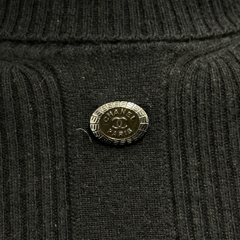 Chanel women's black cashmere ribbed turtleneck jumper