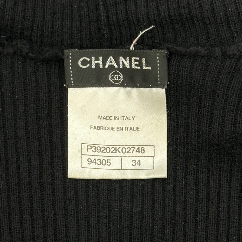Chanel women's black cashmere ribbed turtleneck jumper