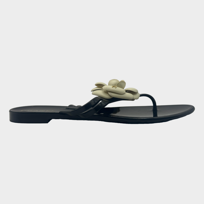 CHANEL women's black rubber Camellia flip flop