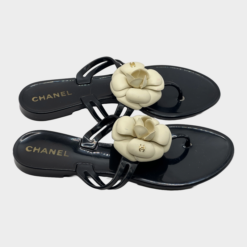CHANEL women's black rubber Camellia flip flop