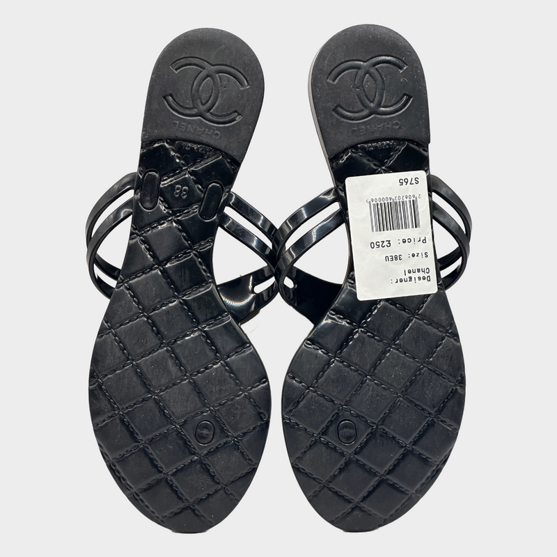 CHANEL women's black rubber Camellia flip flop