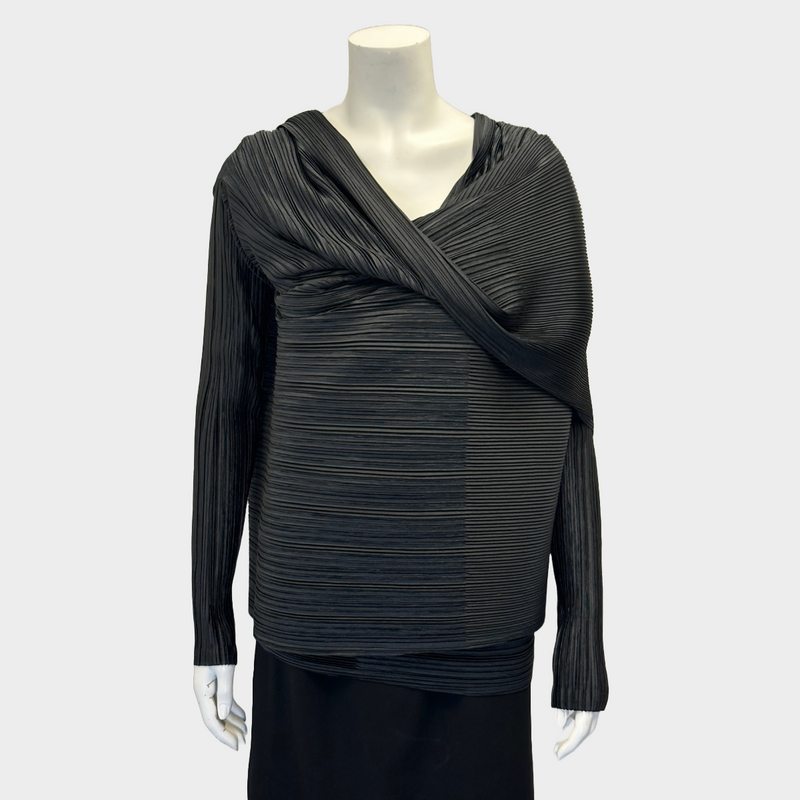 Issey Miyake women's black polyester pleated cardigan