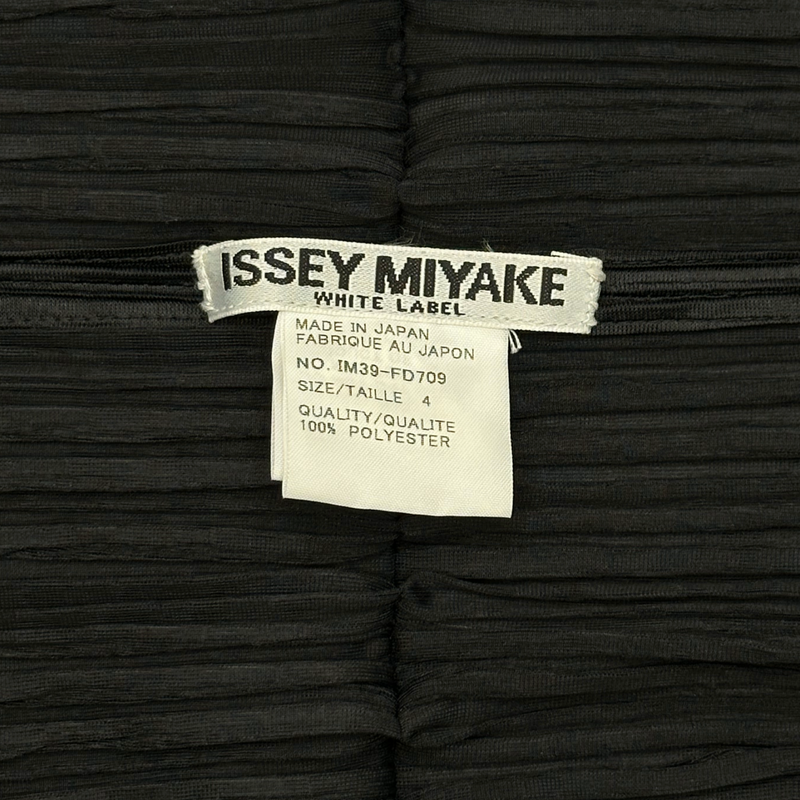 Issey Miyake women's black polyester pleated cardigan