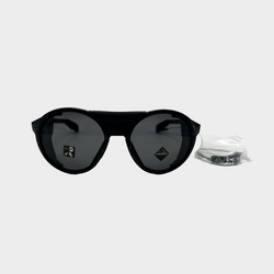 Oakley men's Clifden sports sunglasses with holographic accenting