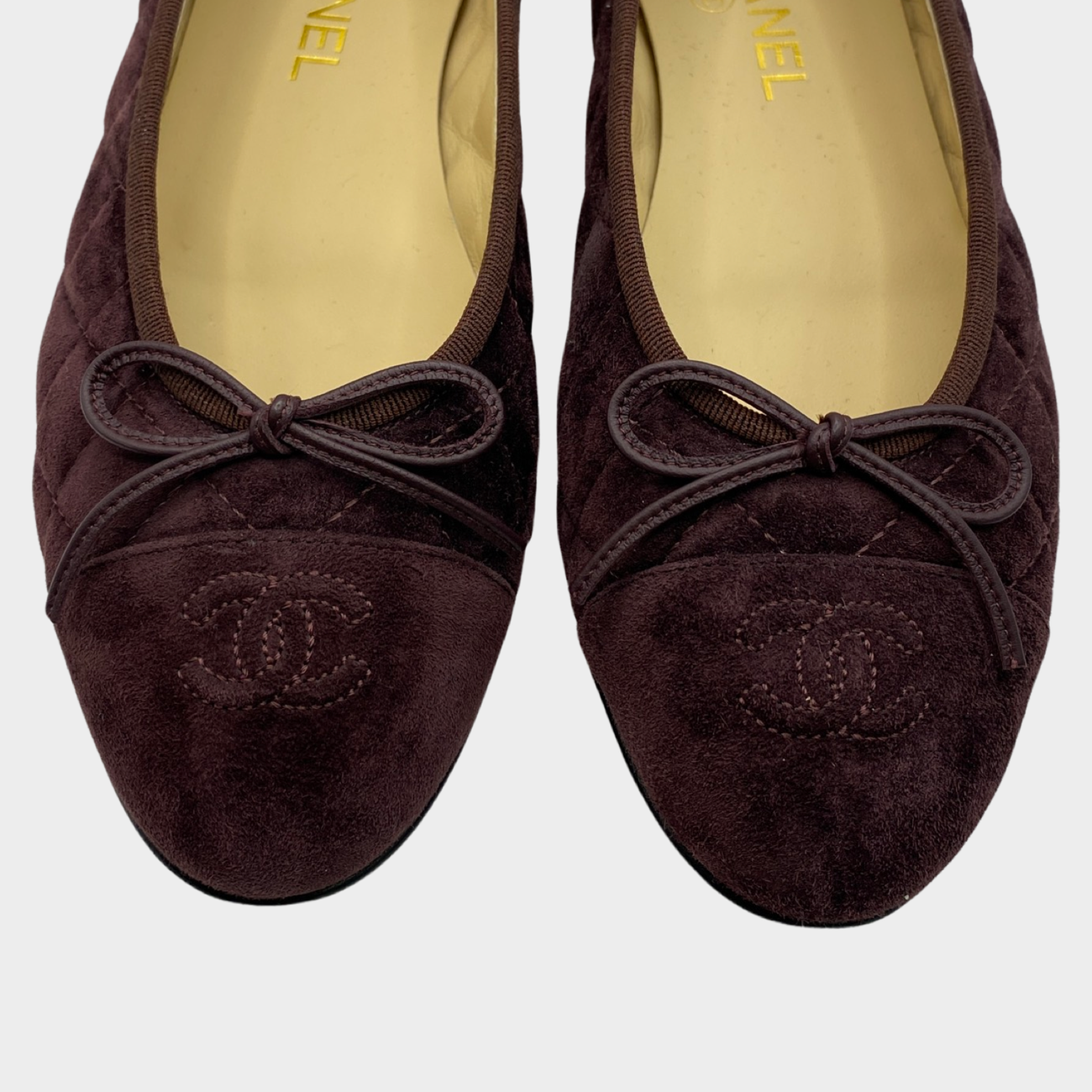 Chanel burgundy quilted suede CC bow ballet flats – Loop Generation