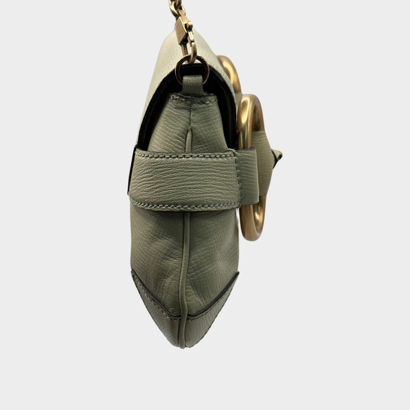 Gucci women's ecru textured leather vintage horsebit 1955chain clutch