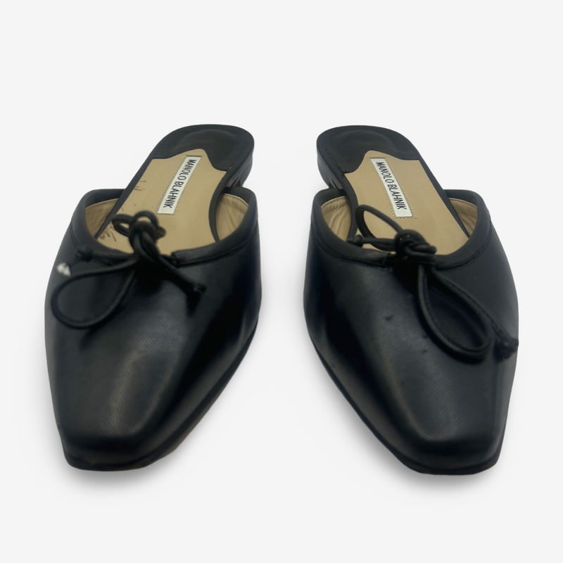Manolo Blahnik black leather Ballerimu mules