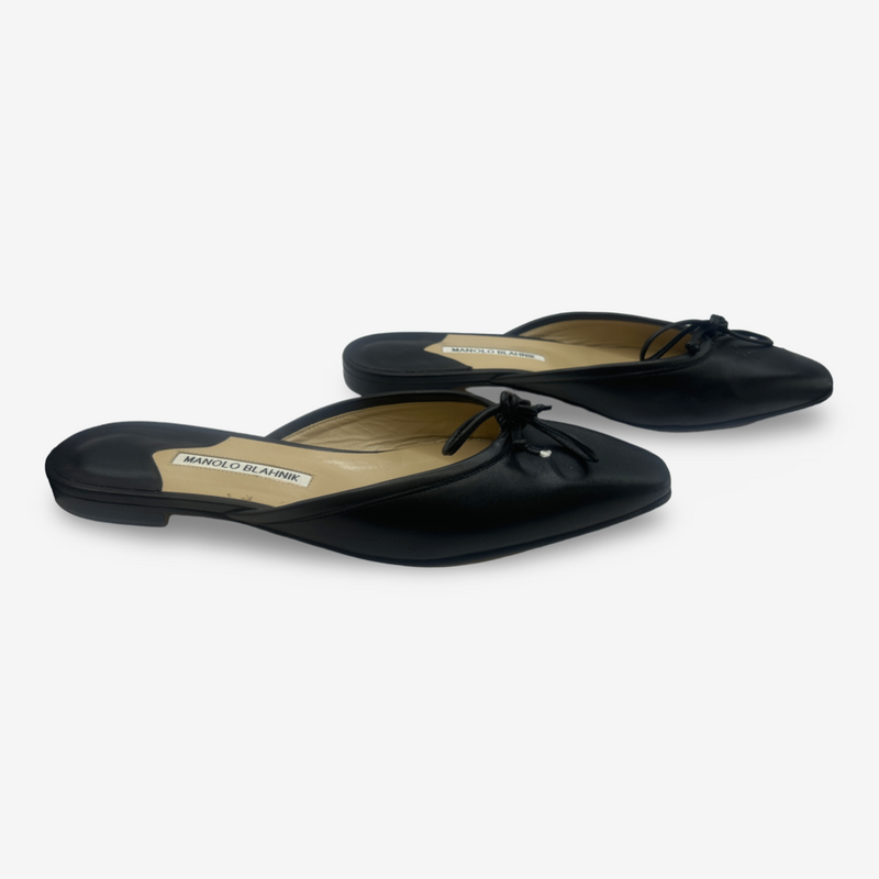 Manolo Blahnik black leather Ballerimu mules