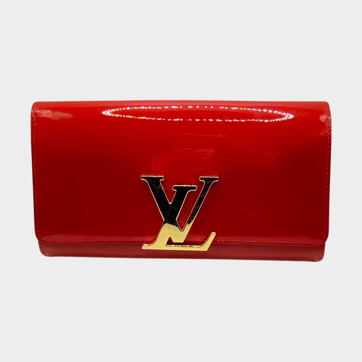 Louis Vuitton women's red patent leather clutch with gold hardware – Loop  Generation
