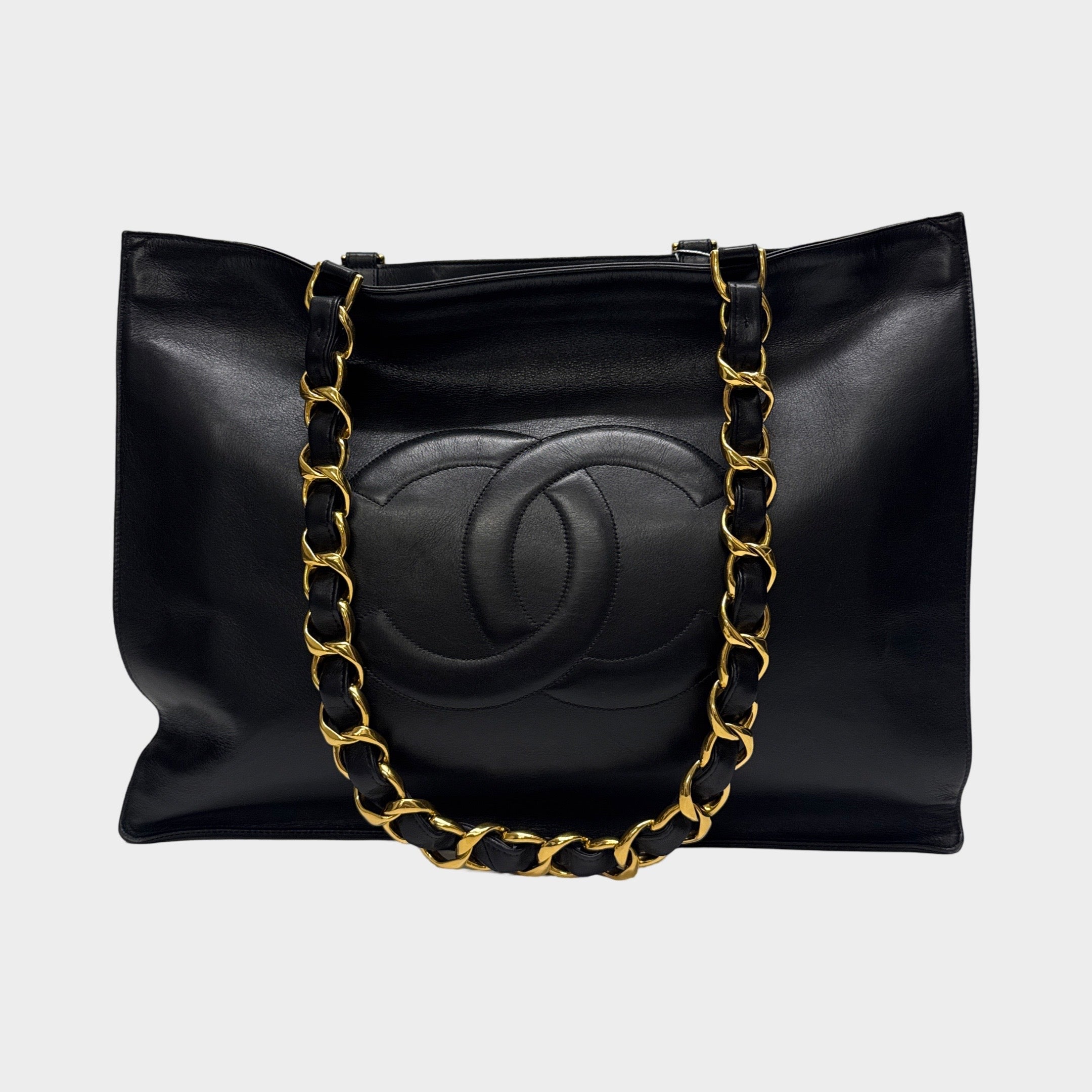 ヴィンテージ CHANELトートバッグ Chanel 1996 Vintage Caviar Medium Flap Shopper Tote Bag 24k GHW