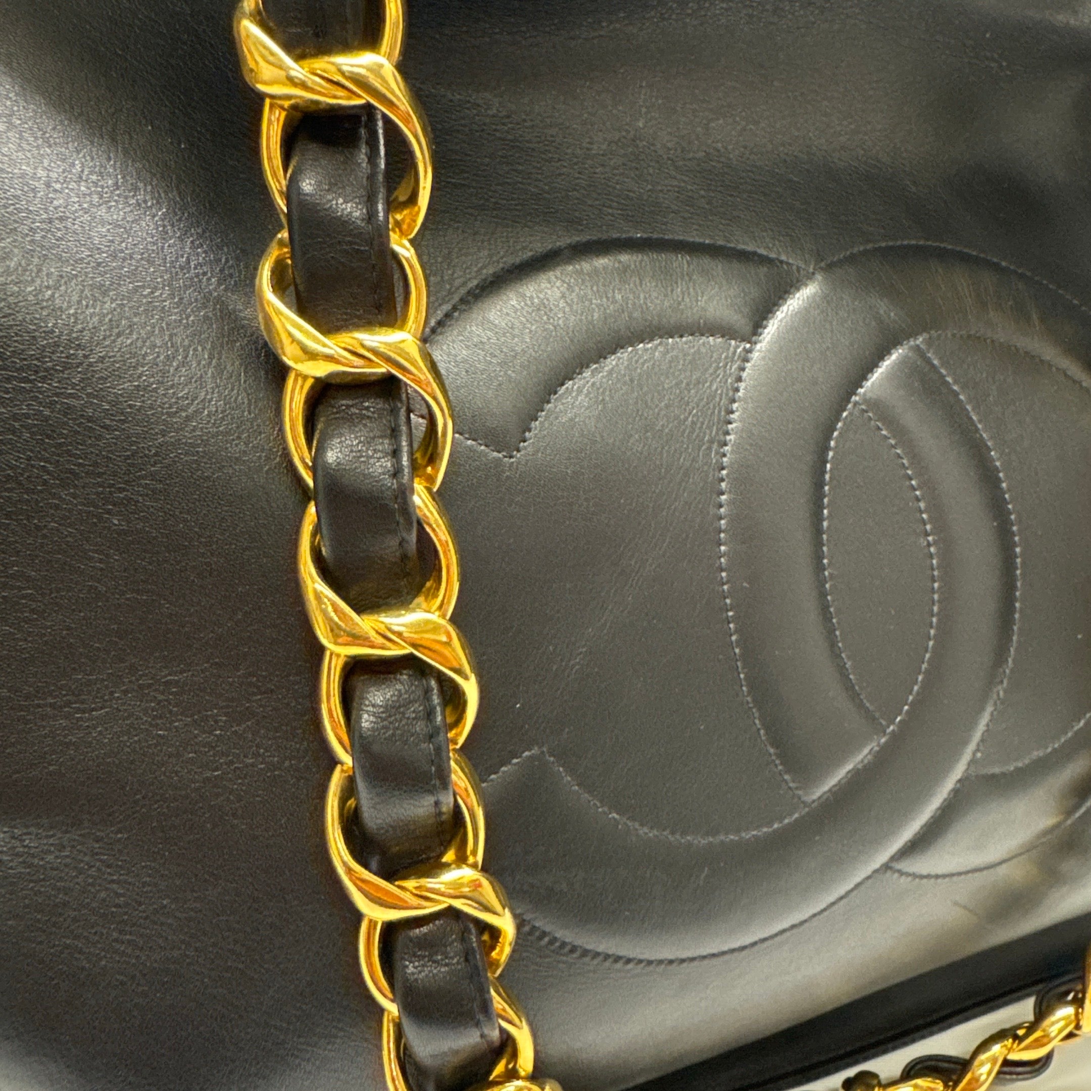Chanel Vintage 1994-1996 Leather Jumbo Tote – Loop Generation