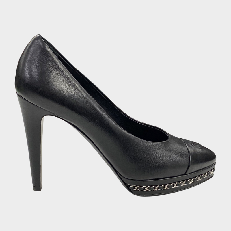 Chanel black leather pumps with chain detail