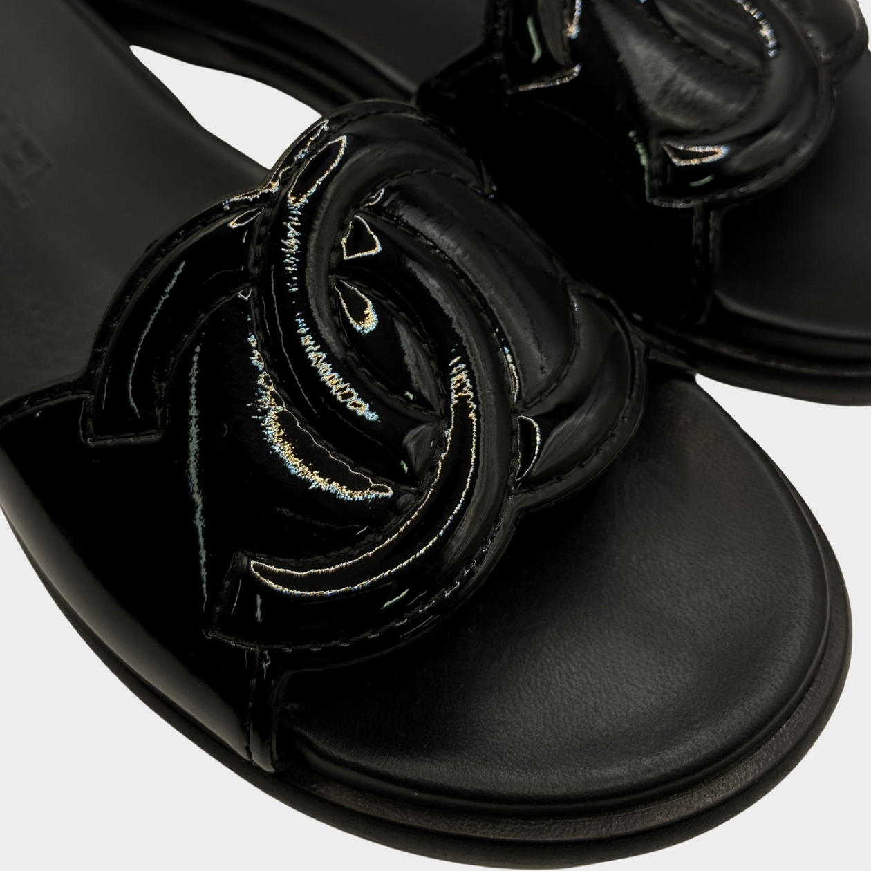 Chanel Black Quilted Corduroy CC Dad Sandals Size 7.5/38 - Yoogi's Closet