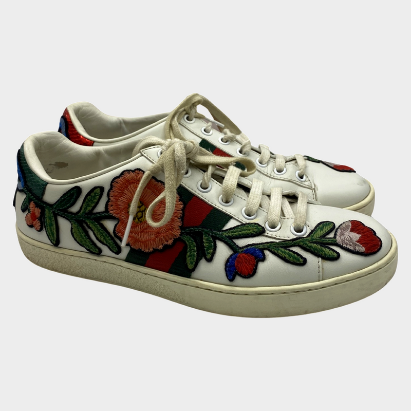 Gucci women's white leather Ace sneakers with flower embroidery