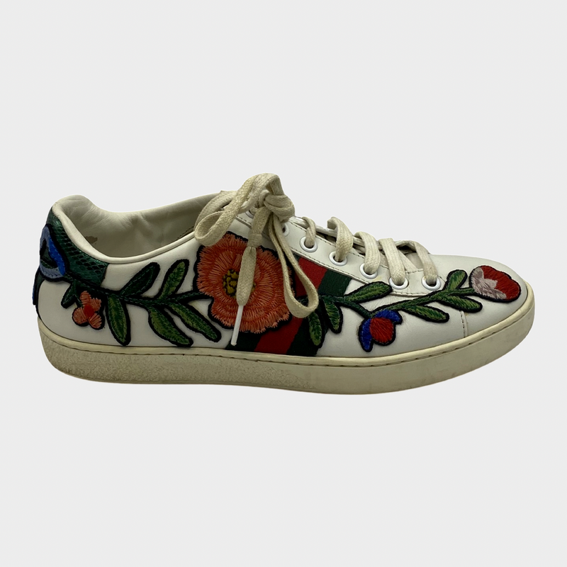 Gucci women's white leather Ace sneakers with flower embroidery