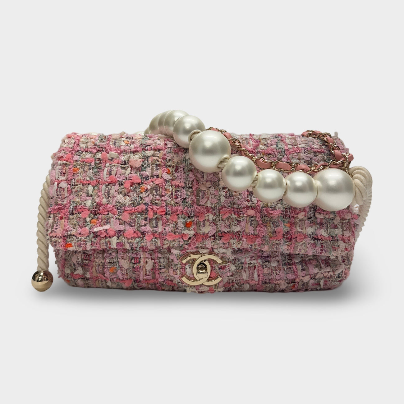 Chanel 2019 Pink Tweed Medium Pearl Handle Flap Bag – Loop Generation