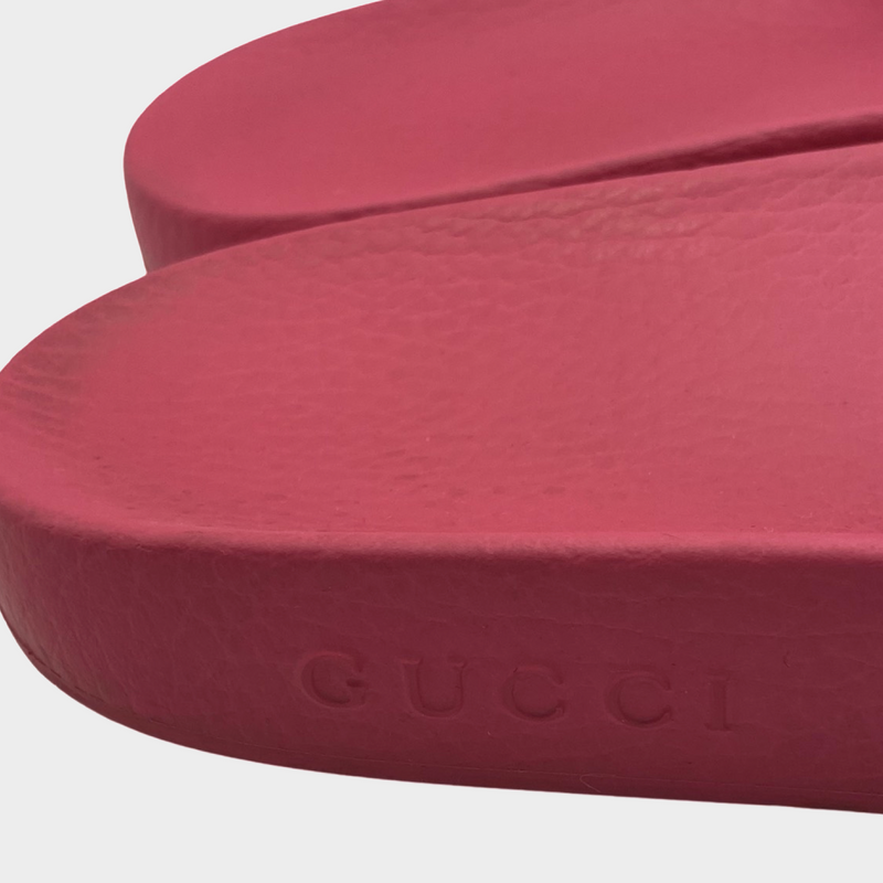 Gucci women's pink floral print rubber slides