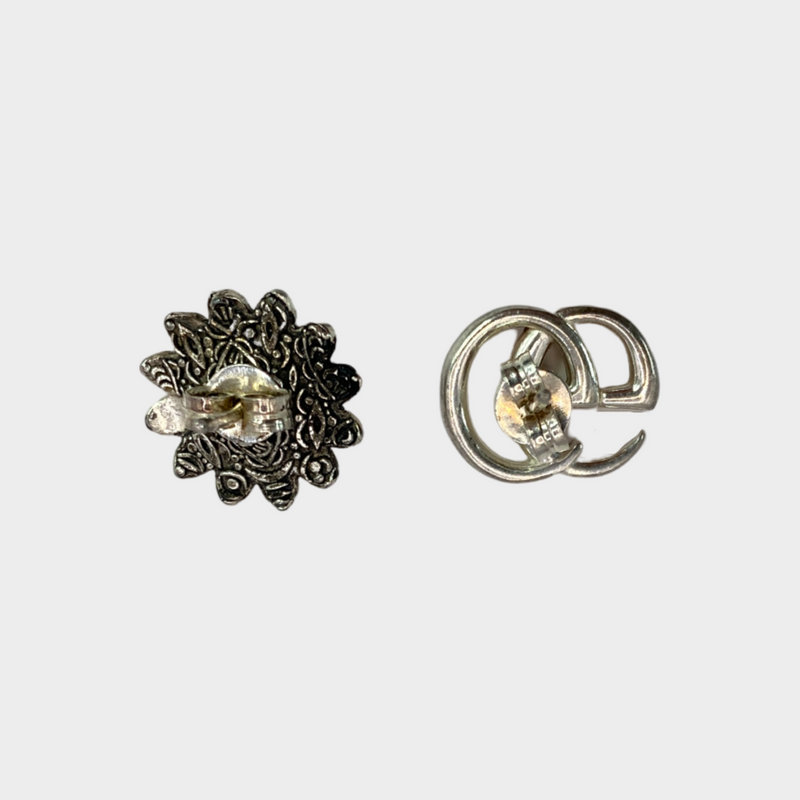 Gucci women's silver flower and GG logo earrings