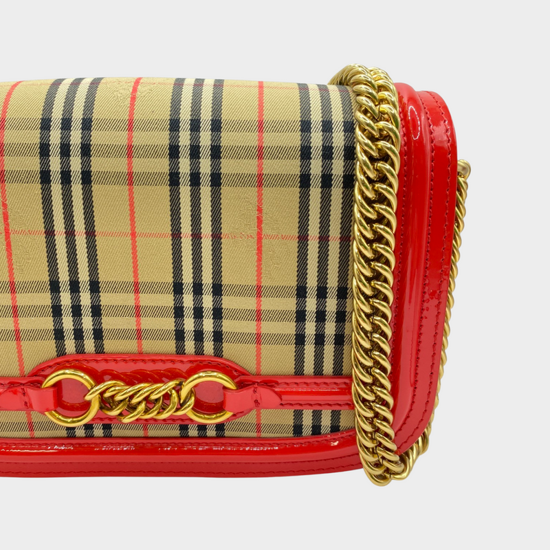 Burberry The link S Vintage check canvas and red patent leather bag on a chain