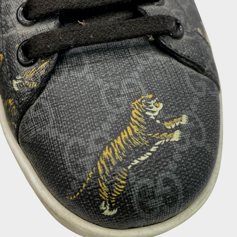 Gucci men's black 'ace GG supreme' sneakers