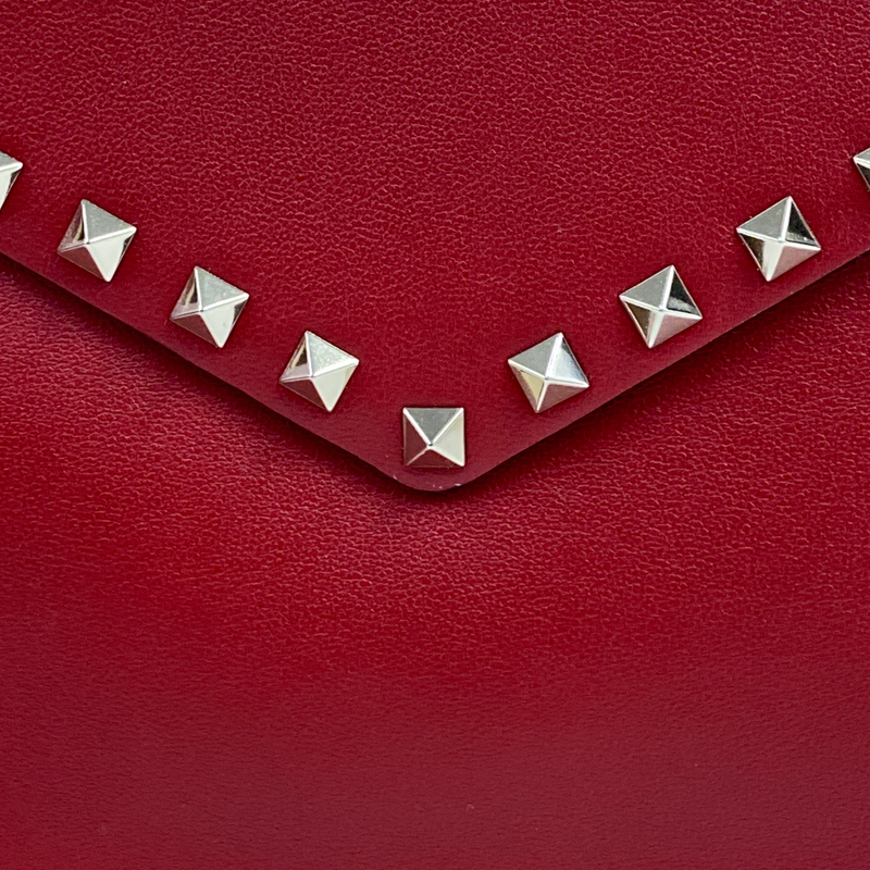 Valentino Garavani women's red rockstud leather envelope clutch