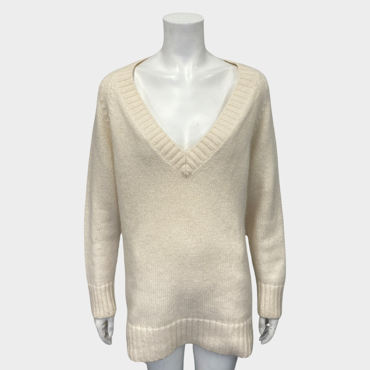 トップス prada/v-neck knit Prada women's ecru oversized V-neck jumper – Loop Generation