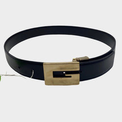 Gucci women's vintage black leather belt with gold G buckle