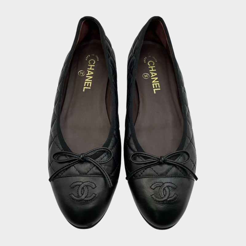 Chanel black quilted leather CC bow ballet flats
