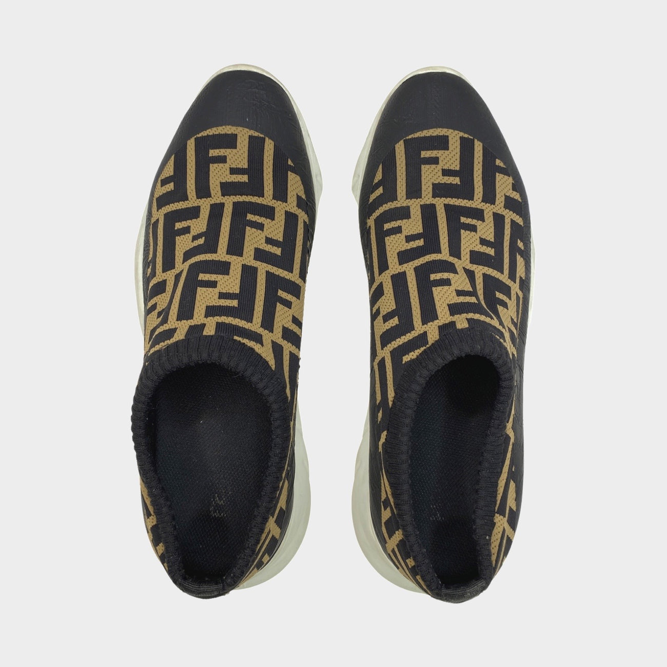 Fendi deals slippers mens