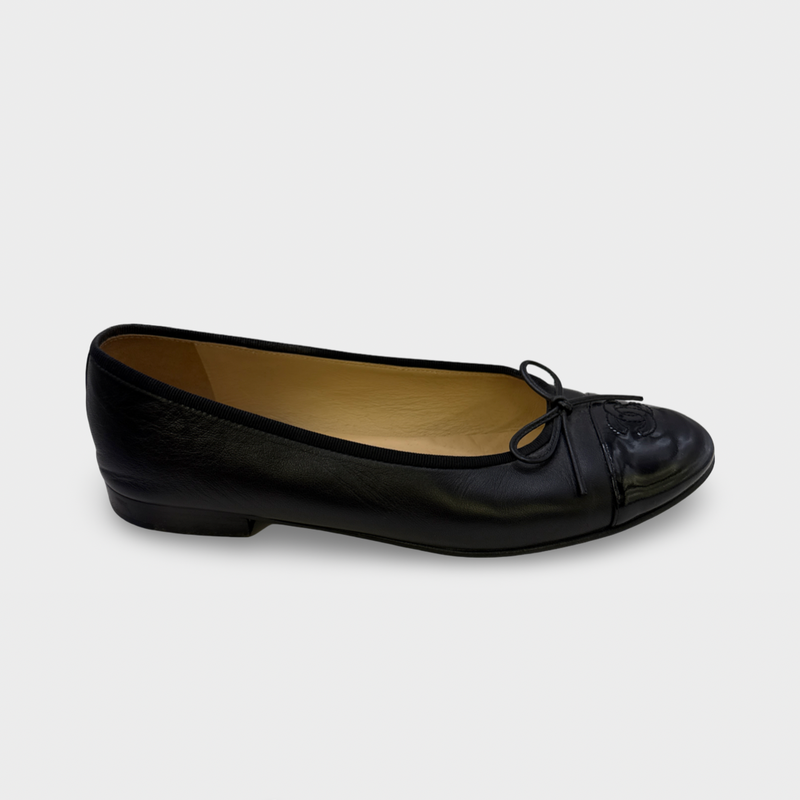 Chanel Women's Black Ballet leather Flats