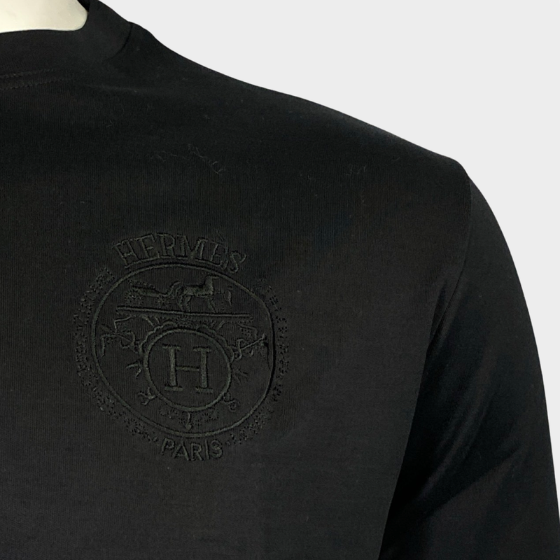 Hermes men's black cotton t-shirt with logo crest