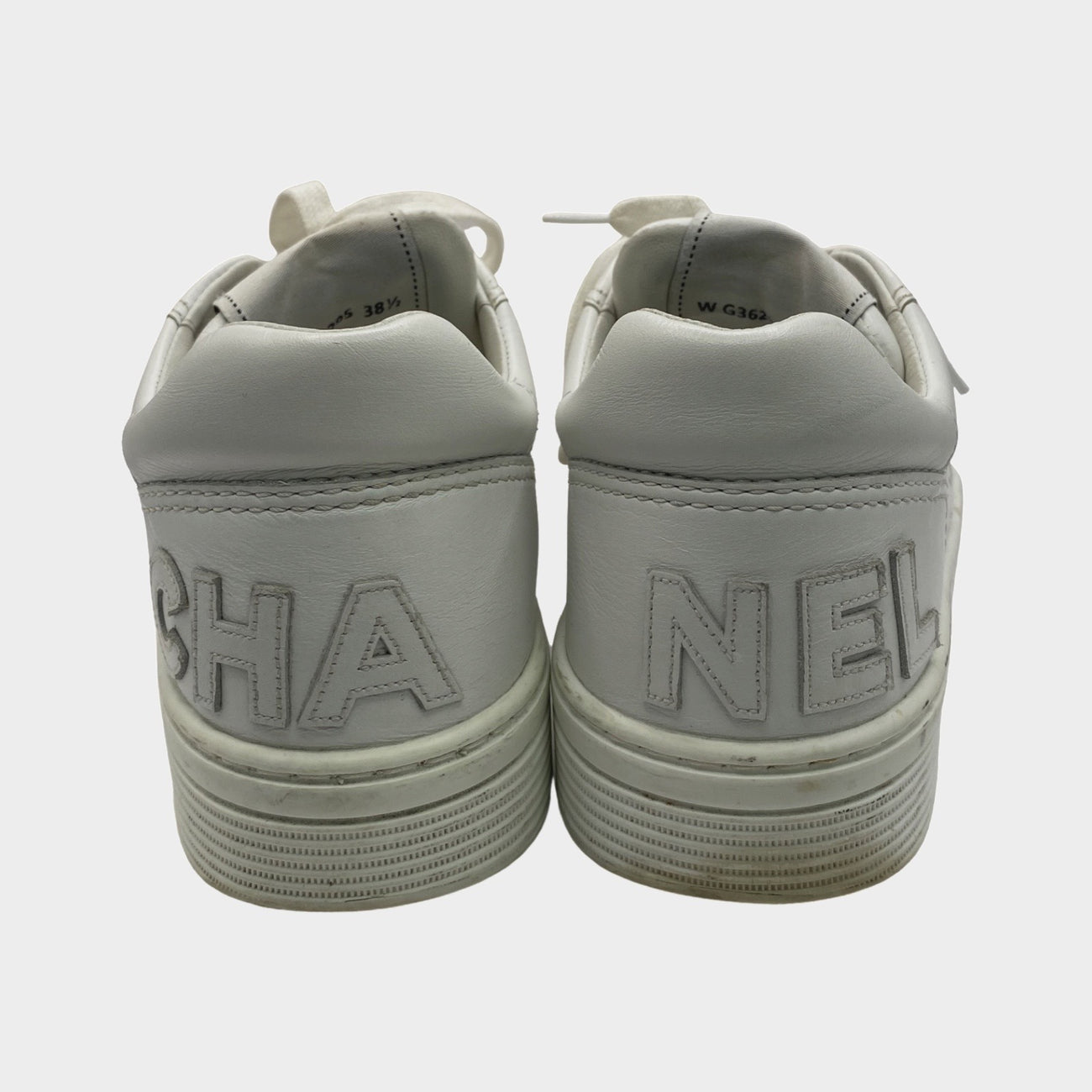 Chanel White Leather Sneakers with CC Logo. Insole length: approx. Size:  36.5.