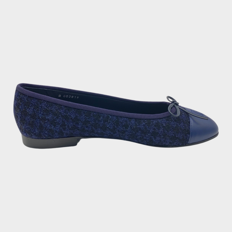Chanel navy tweed and leather ballet flats with bow