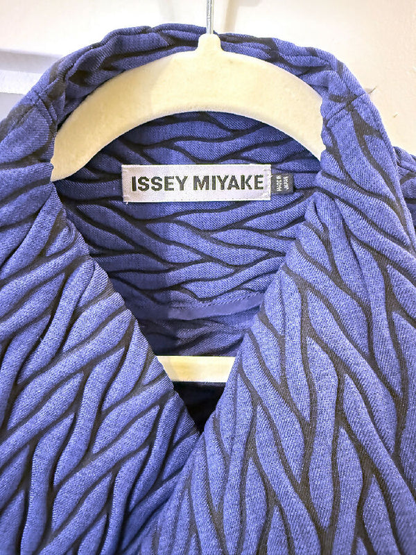 Issey Miyake women's blue Jacket