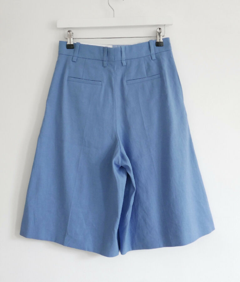Joseph women’s blue linen/cotton blend Tara knee length shorts