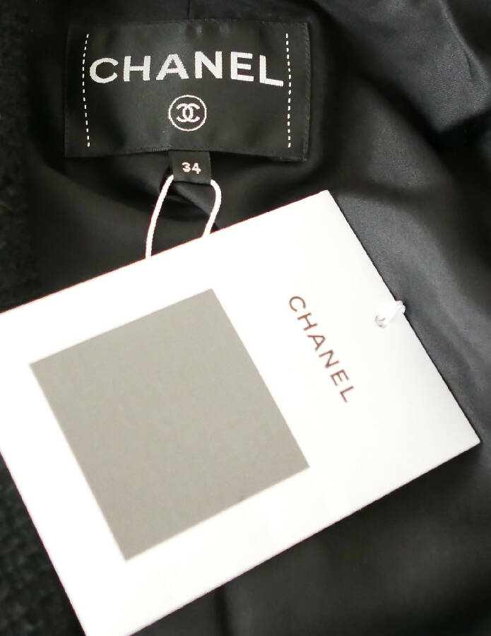 Chanel women's black boucle tweed jacket