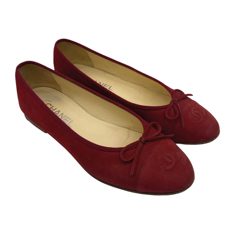 pre-owned CHANEL burgundy suede ballet flats