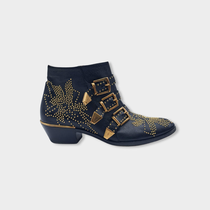 pre-owned CHLOÉ Susanna studded black leather ankle boots