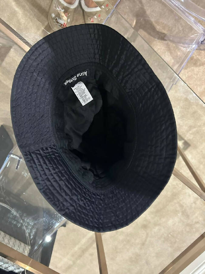 Acne Studios black bucket hat – Loop Generation