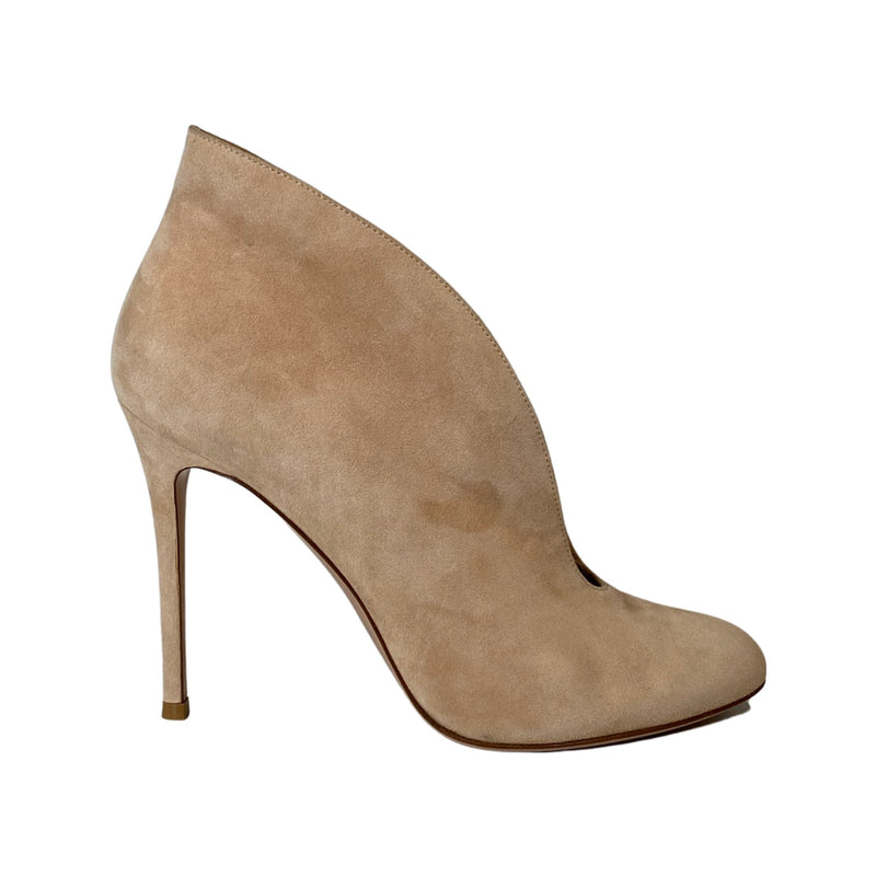 pre-loved GIANVITO ROSSI beige suede vania ankle boots | Size 41