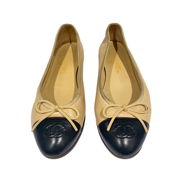 CHANEL beige and black leather ballet flats – Loop Generation