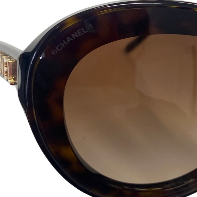 CHANEL brown tortoiseshell sunglasses