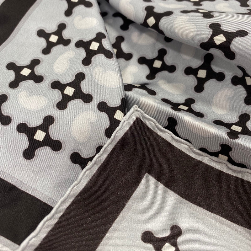 second-hand TOM FORD black and baby blue silk pocket square