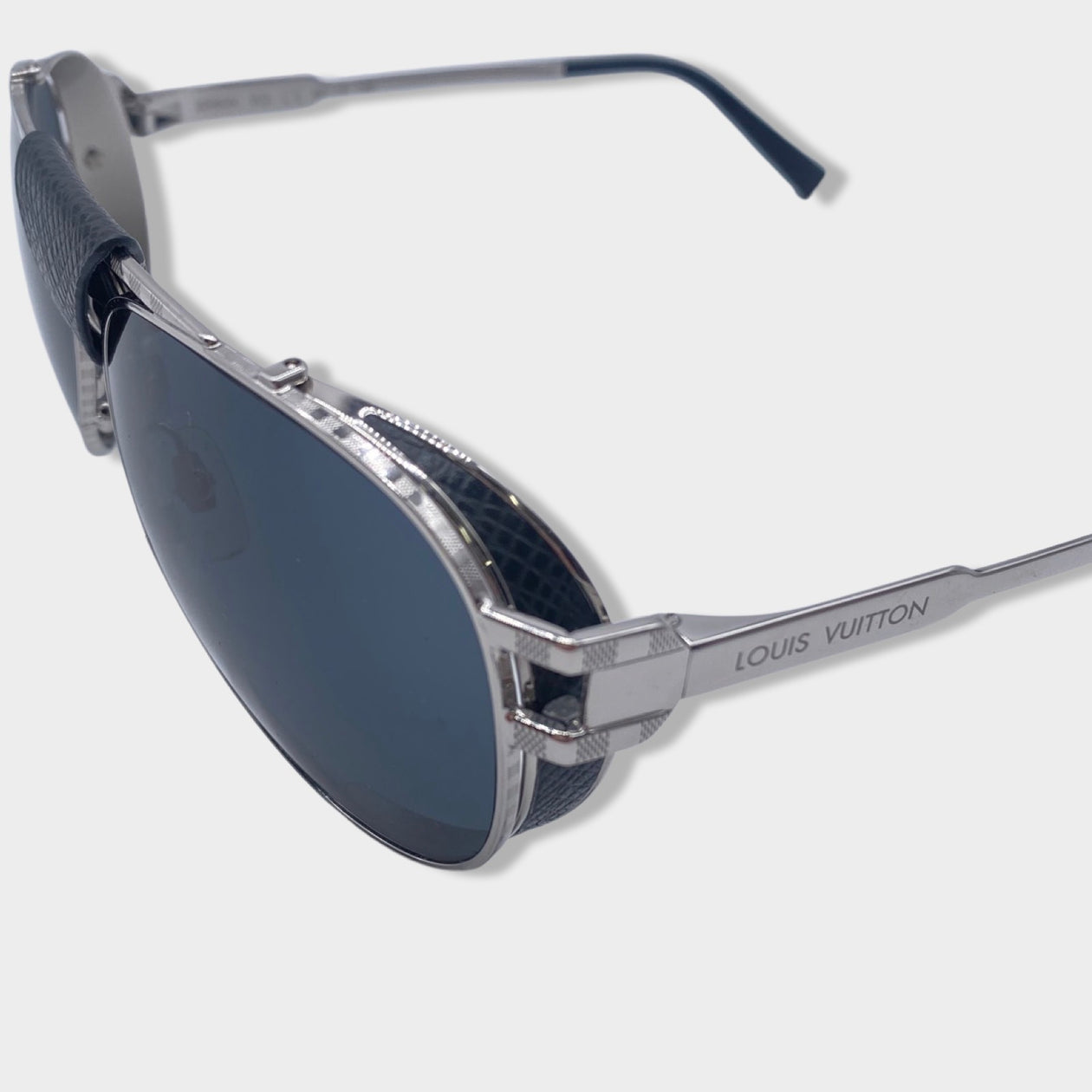 LOUIS VUITTON Aviator grey silver sunglasses with leather details