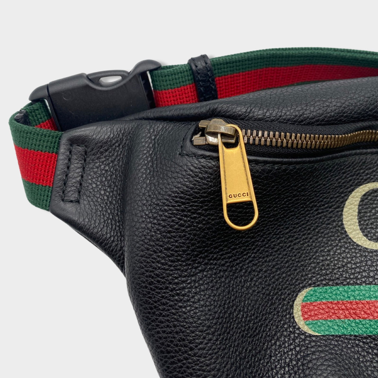 Tredje kæmpe stor Akkumulering GUCCI black logo leather belt bag – Loop Generation