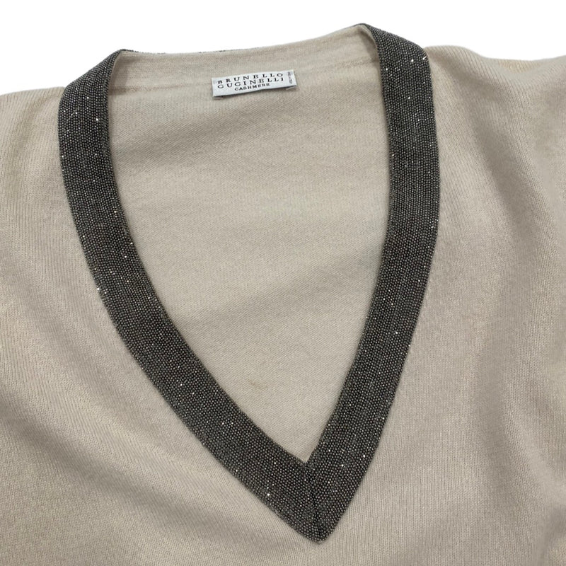 pre-loved BRUNELLO CUCINELLI ecru V-neck beads embellished cashmere jumper | Size M