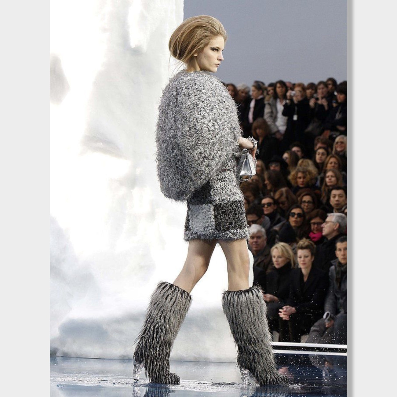 Faux fur boots Chanel Grey size 38.5 EU in Faux fur - 38520974
