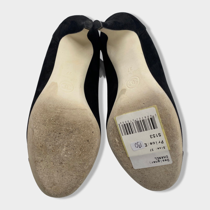 CHANEL black suede pumps